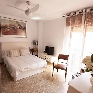 Habitación en casa particular Lola.- De Matrimonio, Con Baño Privado, Granada